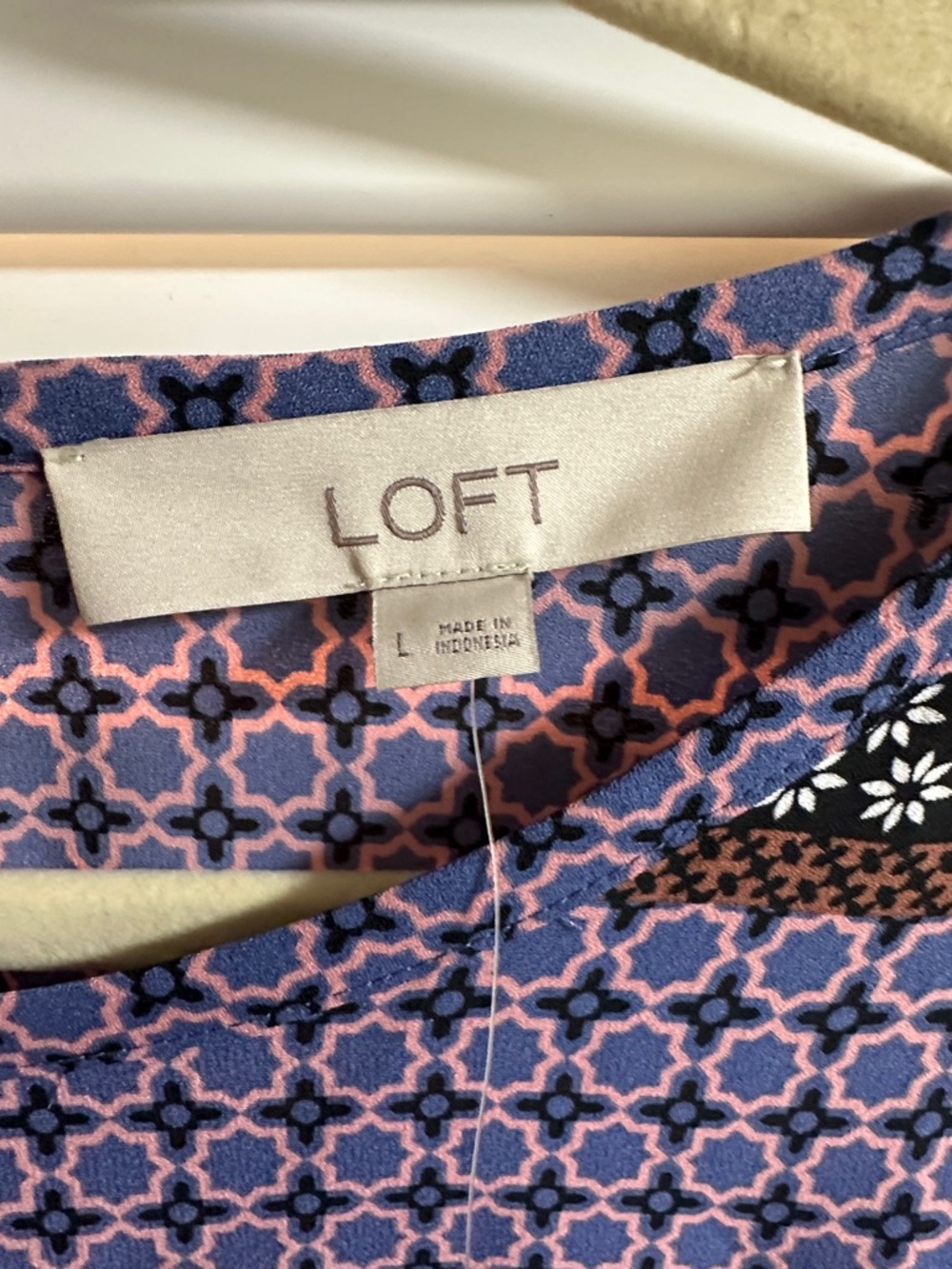 NWT LOFT Purple Geometric & Floral-Trim Long Sleeve Blouse - Picture 2 of 7